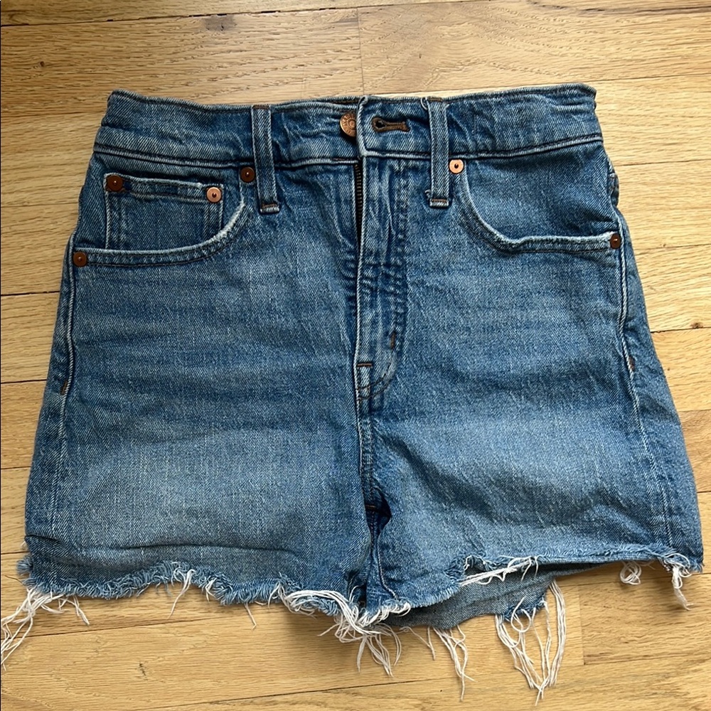 Madewell high rise denim shorts, 25